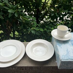 Mikasa Italian Countryside 5 Piece Place Setting New In Box China Dishes